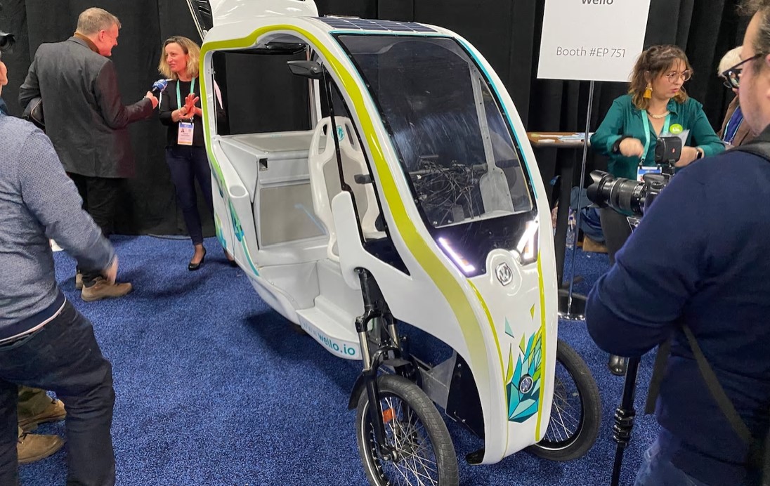 solar powered electric tricycle
