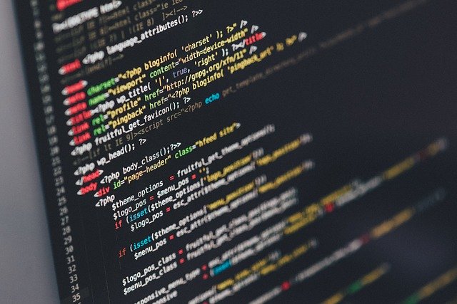code-1839406_640 computer code