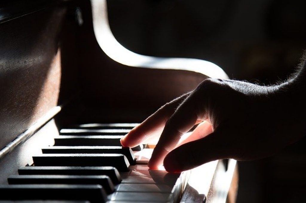 piano-801707_640 piano