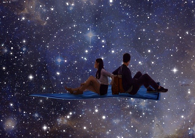 young-couple-2104658_640 magic carpet